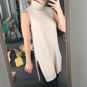 Sleeveless turtleneck sweater tunic